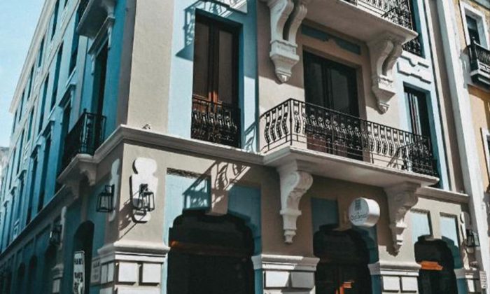 El Colonial: Central para passeios turísticos: